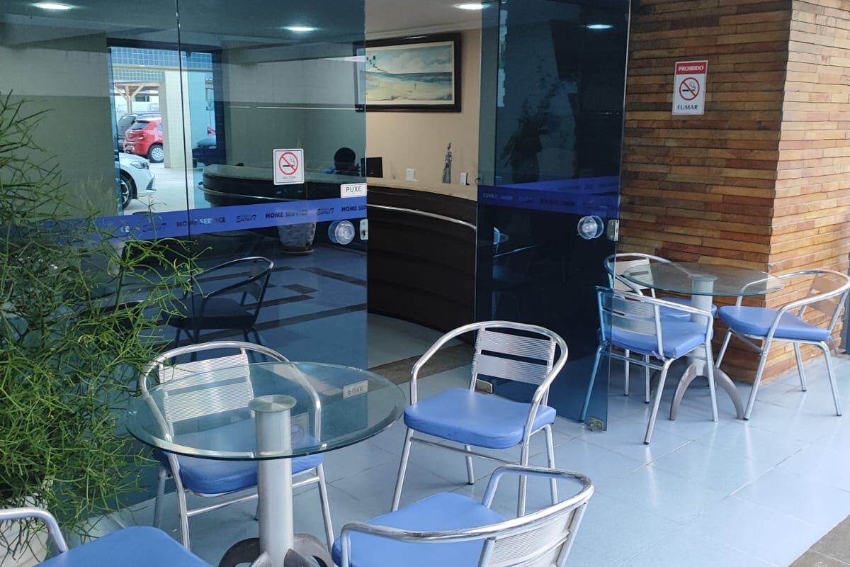 Vende-se flat Mobiliado ,super bem localizada na praia de Boa Viagem. Recife