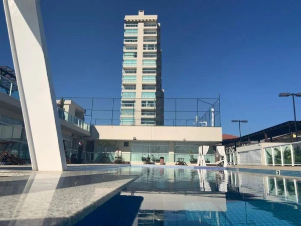 Apartamento com Vista Mar Lateral