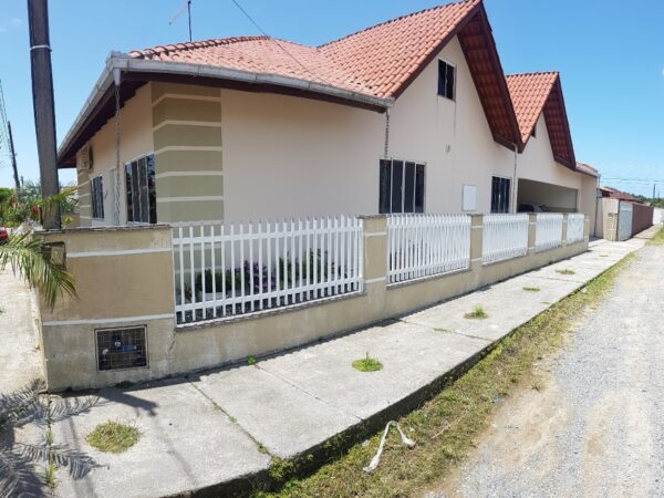 Casa 3 quartos com suítes na Penha