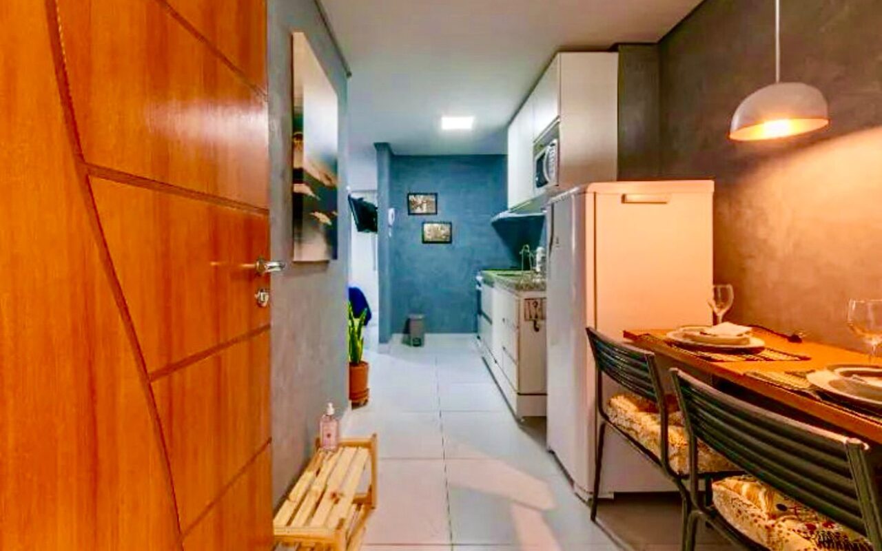 Flat Studio moderno, mobiliado, excelente localização e pronto para rentabilizar