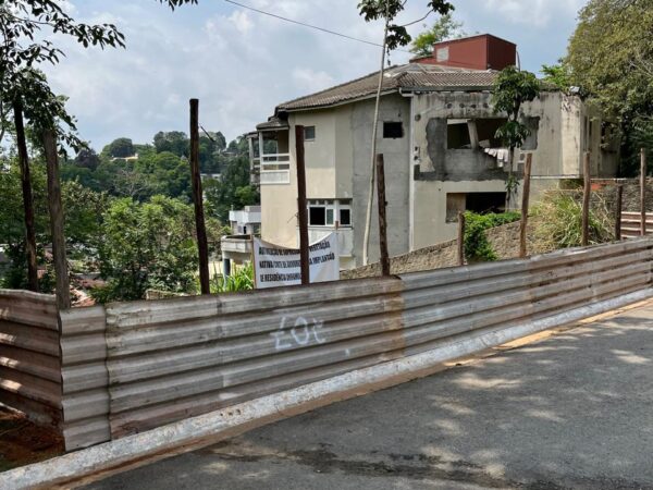Terreno a venda com 499 metros no Condominio São Fernando Residencia, Barueri/SP