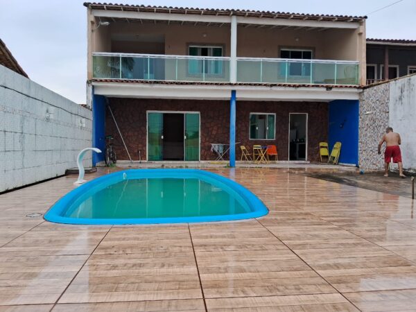 Excelente Casa Duplex com Piscina a apenas 300 metros da praia em Iguaba Grande