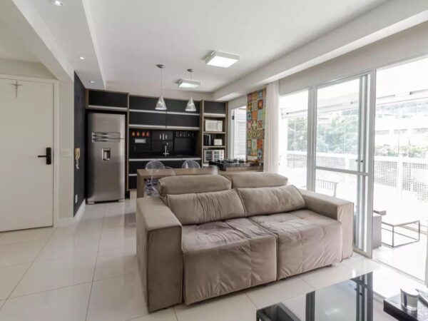 VENDO AP. REFORMADO, MOBILIADO, COM 1 SUITE E, 1 VAGA DE GARAGEM NO MORUMBI