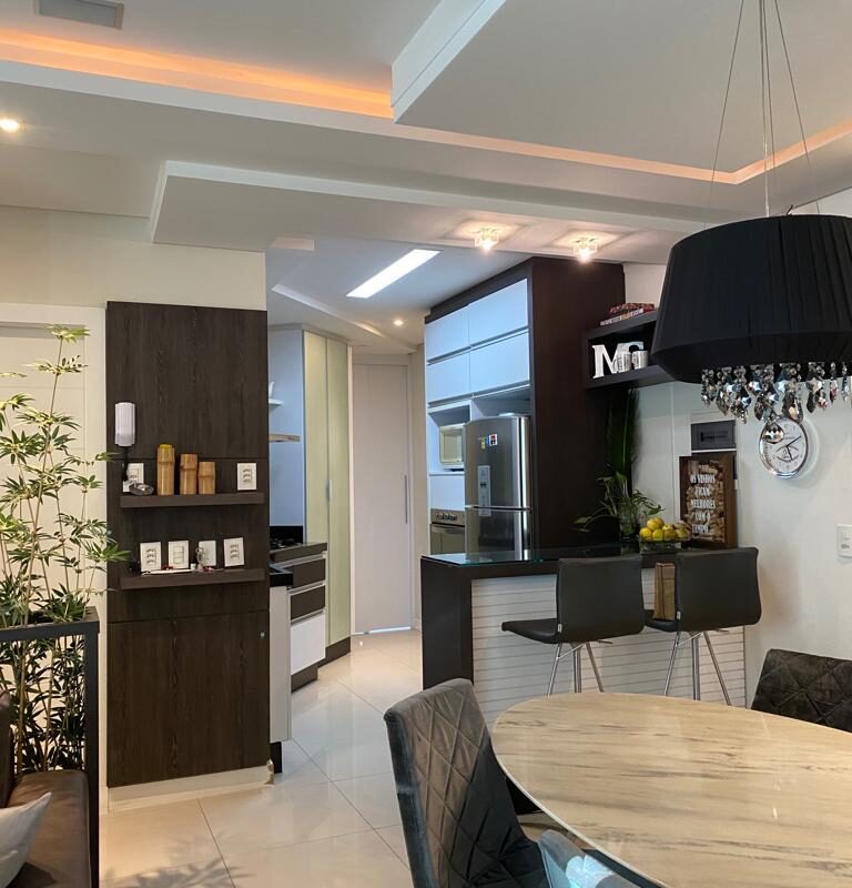 APARTAMENTO COM PISCINA, 3 SUITES E 3 VAGAS DE GARAGEM