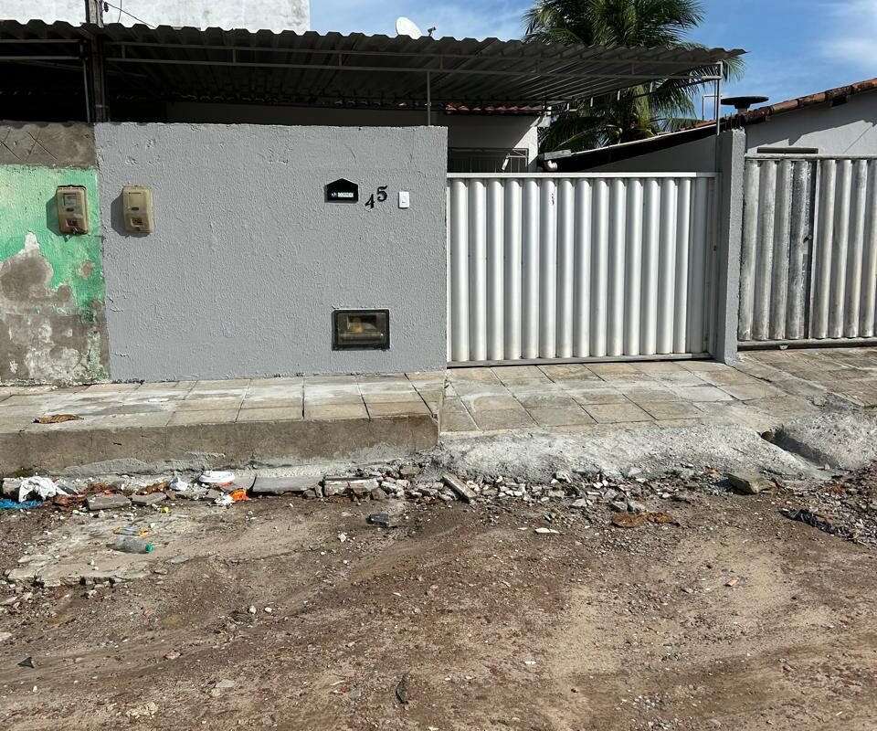 Casa com 2 Quartos, no Bairro das Industrias com terreno de 125 mts2 . João Pessoa