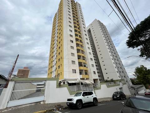 Vendo Apartamento Espaçoso na Vila Monteiro com 2 banheiros e garagem coberta