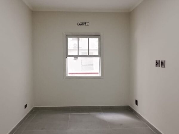 Apartamento todo reformado com  1 Dormitório com suite a 100 m da Praia