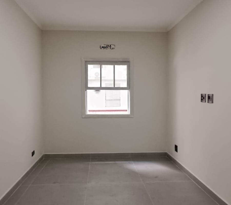 Apartamento todo reformado com  1 Dormitório com suite a 100 m da Praia