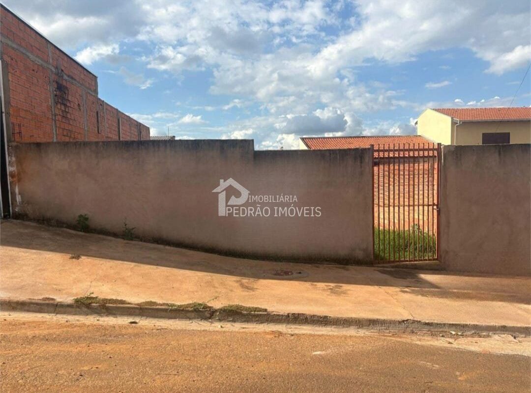 Lote/Terreno de 275m² no bairro Jardim Grajaú, em Lençóis Paulista