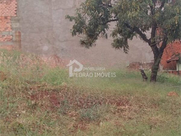 Lote/Terreno de 200m² no bairro Jardim Monte Azul, em Lençóis Paulista
