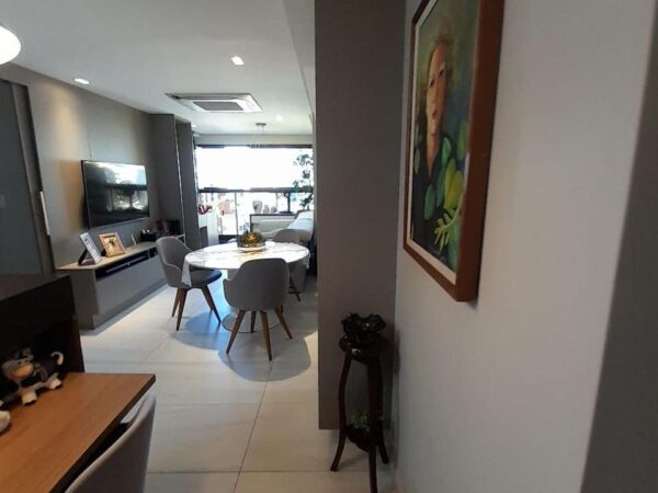 Vende-se apartamento pronto para morar, em Cabo Branco melhor localização de João Pessoa