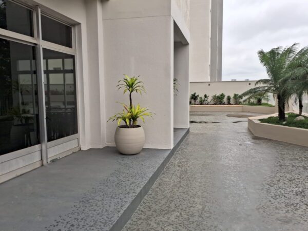 Vendo Apartamento com garagem coberta na Vila Monteiro