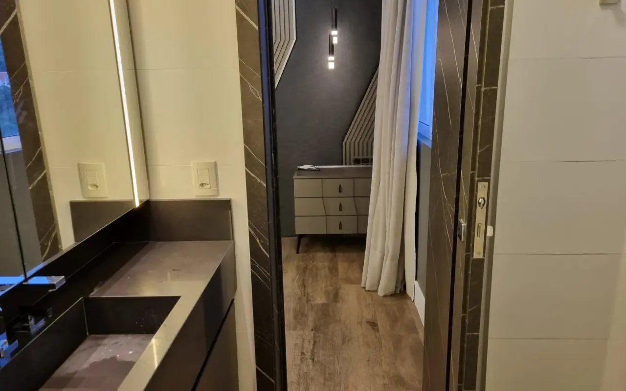 Exclusividade e Alto Padrão: Cobertura Duplex Atmos Beach em Cabeçudas