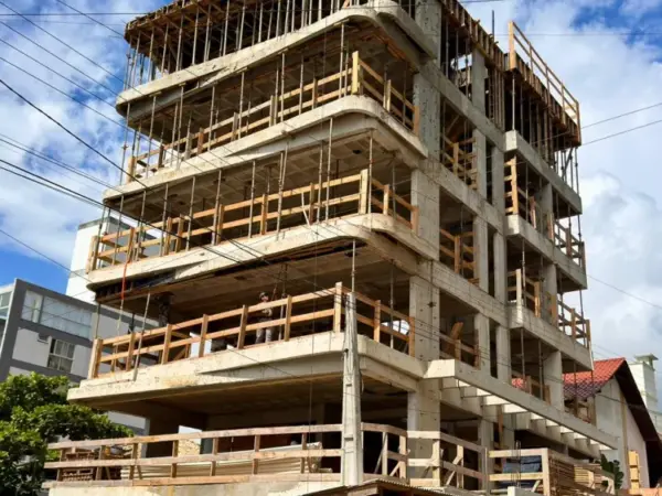 Privilégio de ser 1 de 6! Exclusivo . Edifício Primo. Praia do Quilombo, Penha.1 por andar