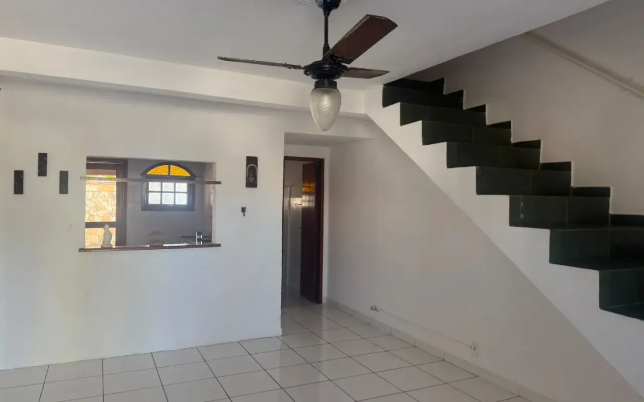 APARTAMENTO TÉRREO À VENDA EM UBÁS!