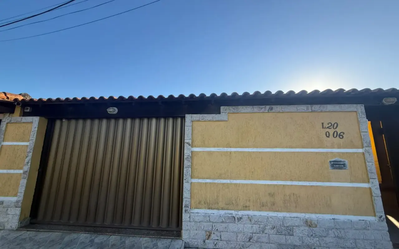 CASA À VENDA COM PISCINA – R$ 400.000