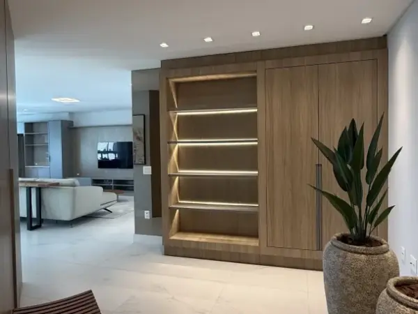 Apartamento de Luxo com 3 Suítes e Ambientes Planejados. Em Itapema. Meia Praia
